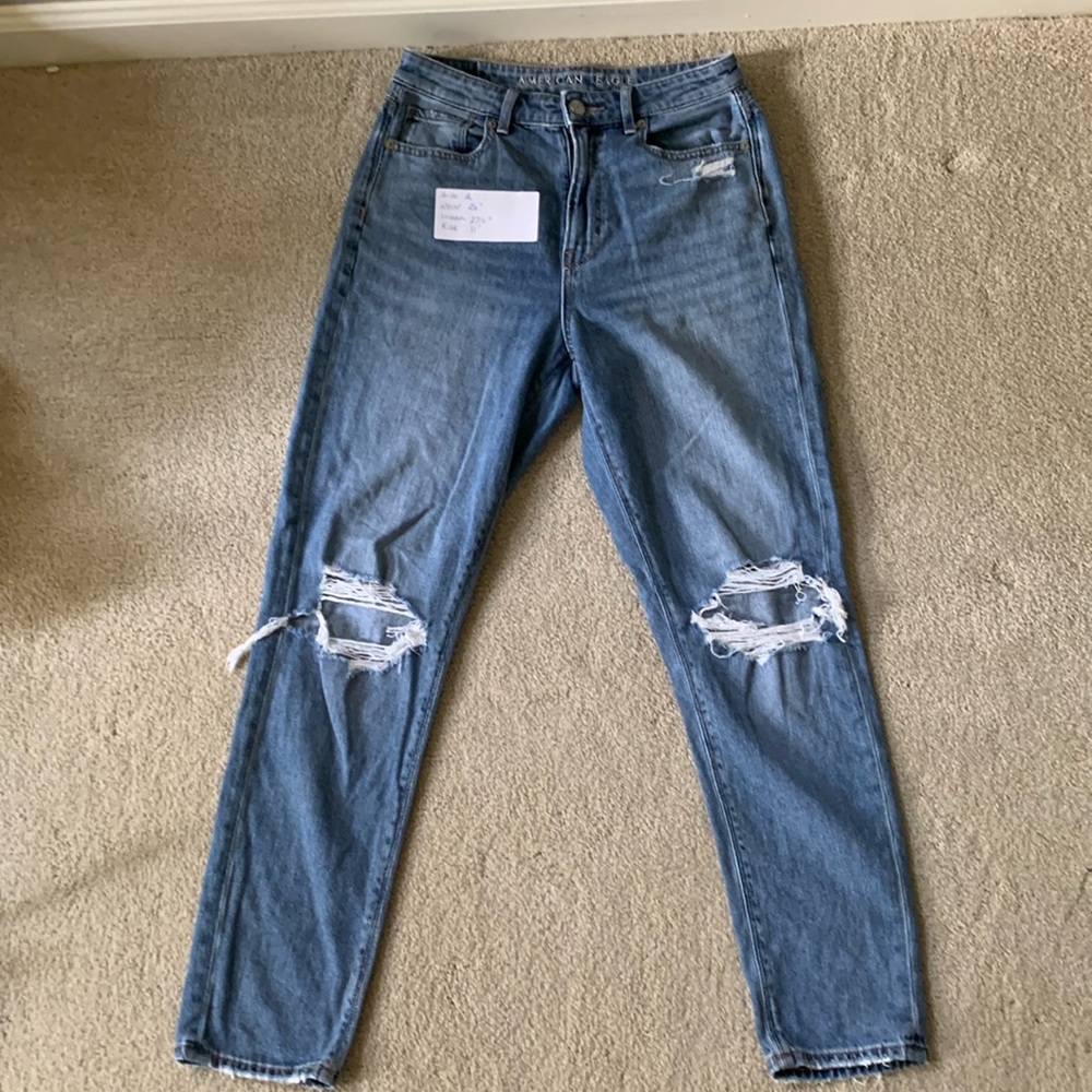 AMERICAN EAGLE OUTFITTERS distressed jeans, size 2- VGUC!